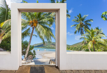 Porte ouverte sur des vacances seychelloises à Praslin