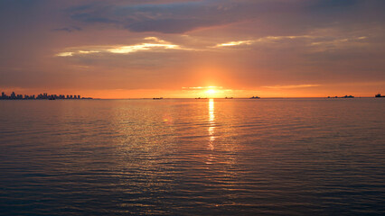 Obraz premium sunset over the sea