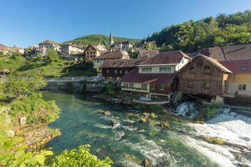 Lods est une commune française située dans le département du Doubs en région...