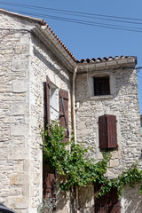 Fototapeta na wymiar Maison traditionnelle occitane dans le Gard - France