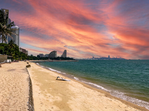 White Sand Beach In Wongamat North Pattaya Naklua Region, A Popular Beach Area On The Gulf Of Thailand In Thailand Close To Bars And Nightlife But Also Rest And Relaxation