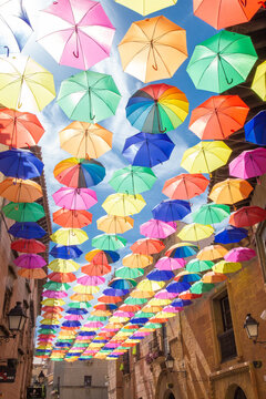 Techo de Sombrillas de colores