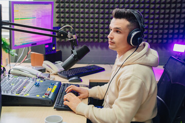 professional radio host financial analyst broadcasts live reads news 