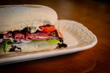 Lanche natural com presunto Parma 