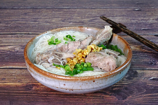 Mee Suo or Long Life Noodles (Chang Shou Mian) with pork ribs soup is a one of famous Phuket food, especially for births and birthdays, which is why they are now also called birthday noodles.