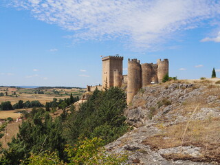Peñaranda de Duero, municipio con su propio castillo en la provincia de Burgos. España. - obrazy, fototapety, plakaty