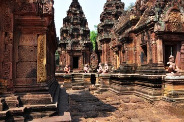 Temple 35