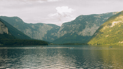 Fototapeta na wymiar Landscape photography of the lake in Hallstatt Austria