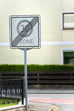 Schild | Hinweis | Zone 30 Ende