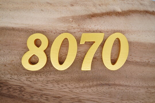 Number 8070 is made of 1 cm thick teak, painted gold on top of real wood with dark brown to light brown patterns to show the dimensions of the picture.