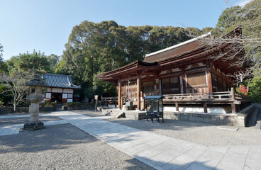 Fototapeta premium 長弓寺 本堂と大師堂 奈良県生駒市