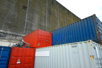 Containers fret cargo