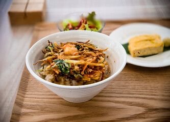 レストランランチのかき揚げ丼