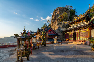 Close-up of ancient architecture of Buddhist temple in Wenzhou - obrazy, fototapety, plakaty