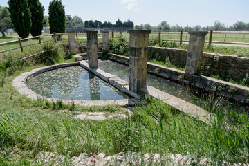 La fontaine de Camau, lavoir du XVIIème siècle à Marguerittes dans le Gard - France