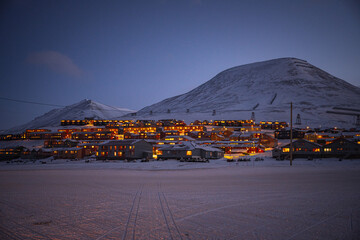 Longyerbyen, Spitsbergen during winter time, Svalbard - obrazy, fototapety, plakaty