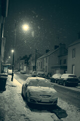 jour de neige - rue de nuit