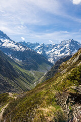 Sommet et glaciers du Sirac depuis le plateau du Lac du Lauzon dans la Vallée du Valgaudemar