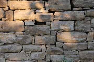 Nice castle wall. Hübsch beleuchtete alte Mauer. Auerbacher Schloss, Odenwald, Hessen