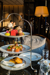 アフタヌーンティー　高級ホテル