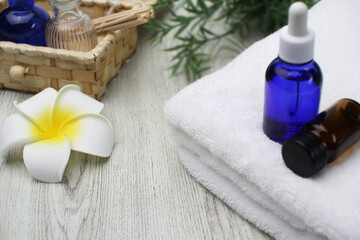 アロマセラピー　スパ　エステ　マッサージ　エッセンシャルオイル