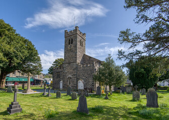 Fototapeta premium Coniston, United Kingdom - 21st April 2022 : Saint Andrew's Church