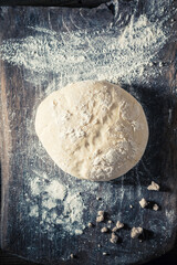 Simple and tasty dough for baking tasty bread.