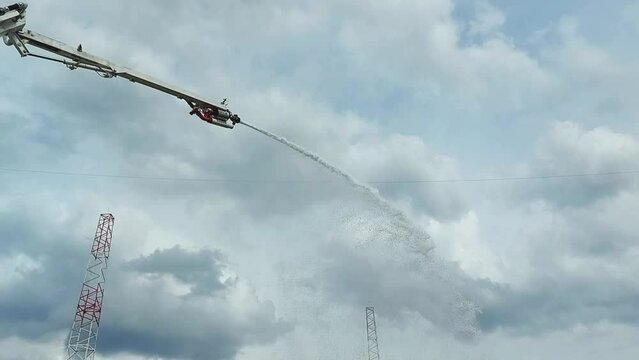 the foam jet is fed from a height from a special fire truck
