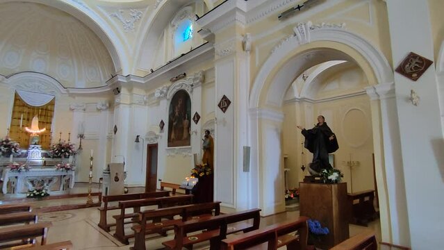 Serrara Fontana &ndash; Panoramica della navata della Chiesa di Santa Maria del Carmine
