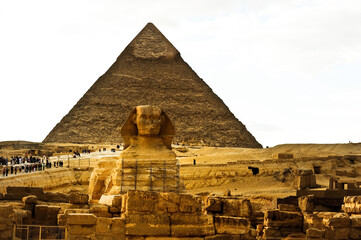 Fototapeta na wymiar The Great Sphinx of Giza and the Great Pyramid in Cairo, Egypt.