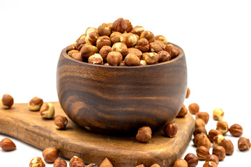 Fototapeta na wymiar Hazelnut nuts isolated on white background. Organic nuts. close up