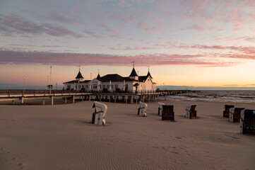 Fototapeta premium The pier of the Baltic resort Ahlbeck at dawn. 