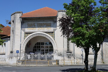 L'école primaire Mario Roustan, vue de l'extérieur, ville de Angouleme, département de la...