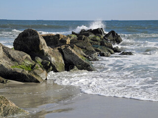 Long Beach, Long Island offers a respite from crowds, commerce and traffic on its beautiful expanses of beach.   - 506138688