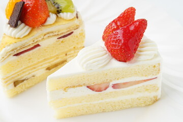 フルーツケーキ　苺ケーキ