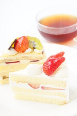 フルーツケーキ　苺ケーキ