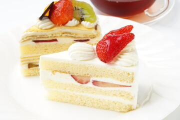 フルーツケーキ　苺ケーキ