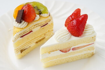フルーツケーキ　苺ケーキ
