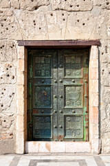 Fototapeta na wymiar Damascus Umayyad mosque doors