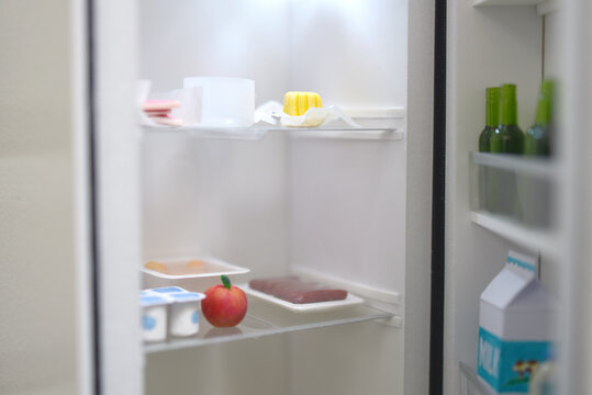 Aliments miniatures - r&eacute;frig&eacute;rateur