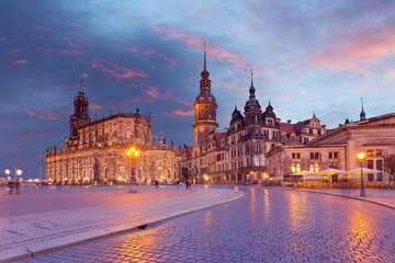 Altstadt von Dresden am Abend, Deutschland