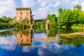 Picturesque village of Borghetto and its historical Visconti bridge, Valeggio sul Mincio, Italy
 - obrazy, fototapety, plakaty