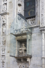 Fototapeta na wymiar Fragment of Cathedral of Como (Duomo), Italy 