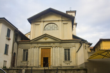 Fototapeta na wymiar Church of San Donnino in Old Town of Como