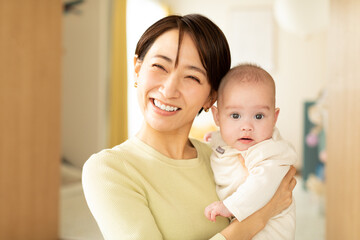 赤ちゃんと母親のポートレート