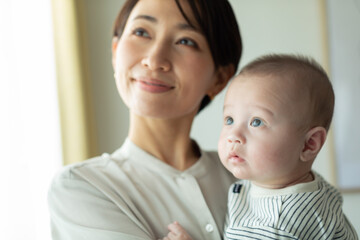 赤ちゃんと母親のポートレート