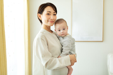 赤ちゃんと母親のポートレート