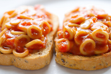 english aussie pasta hoops in tomato sauce toast