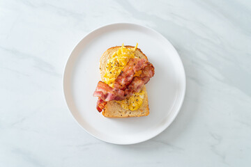 bread toast with scramble egg and bacon
