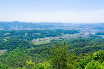 鬼ノ城から臨む吉備津平野、5月撮影